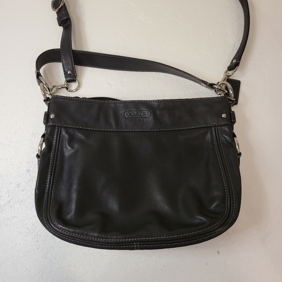 Coach Handbags - Coach leather crossbody bag vintage